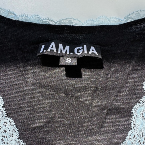 I.AM.GIA Tashi Top – Black - Picture 6 of 11